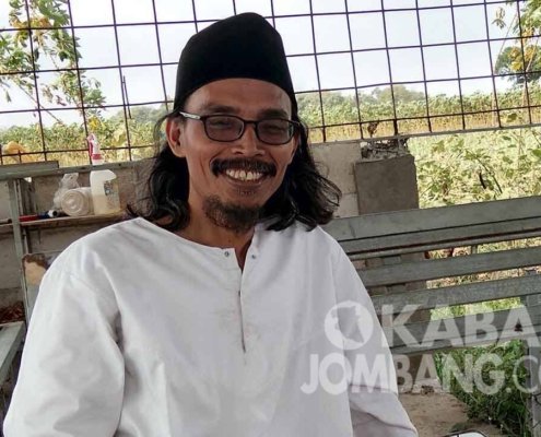 Pengasuh Pondok Pesantren Fathul Ulum, KH Ahmad Habibul Amin, saat ditemui di sekitar lahan pertanian Ponpes, Senin (21/9/2020).